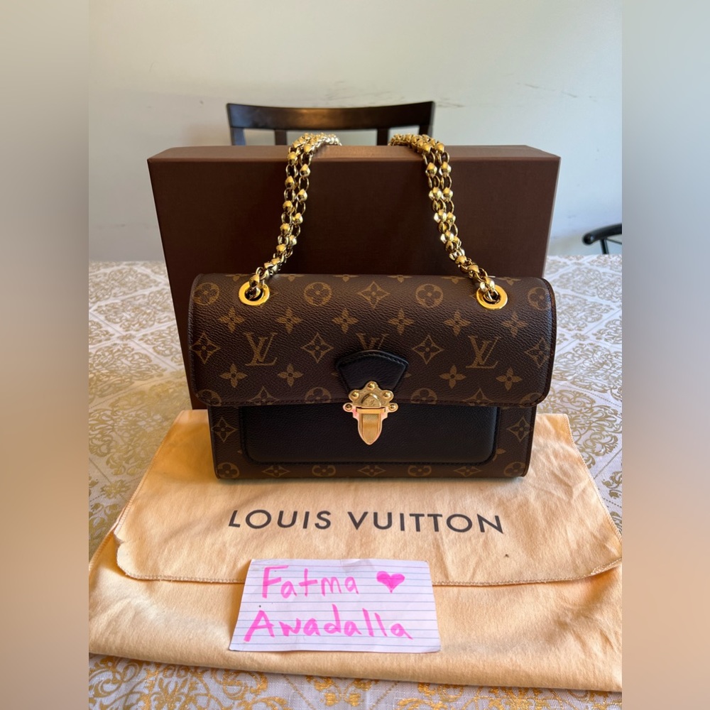 … VICTOIRE - Picture 2 of 15